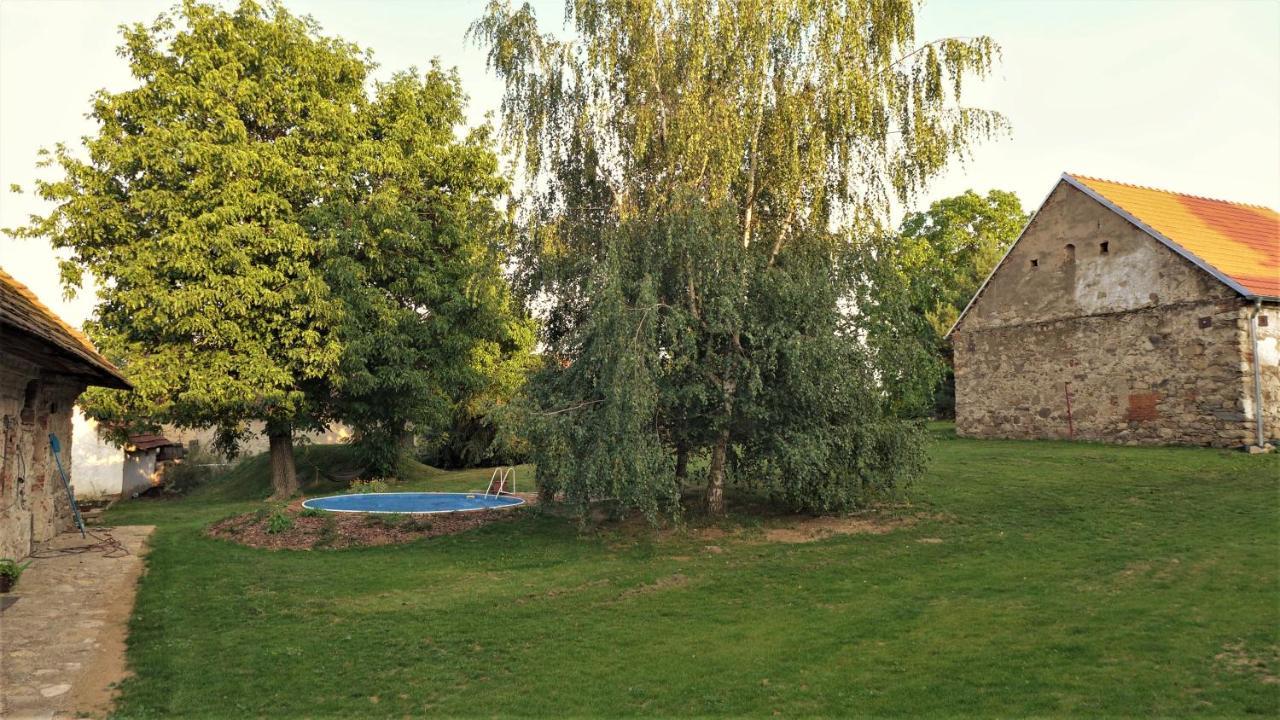 Orechovy Dvur Velke Nepodrice Esterno foto